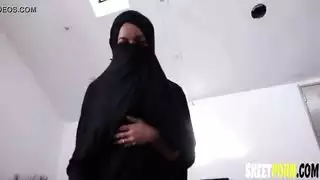 رغبة فيكتوريا جون العربية: فانتازيا غانغبانغ قاسية