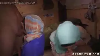 الفرنسية في تحول جنسى الأحمق استنشاق سراويل