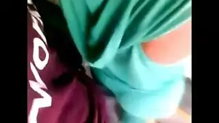 سكرا نيك بيت في الباص ياباني