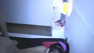 ضرب شرجي بقضيب حزامي لجمال مراهقة ضيق